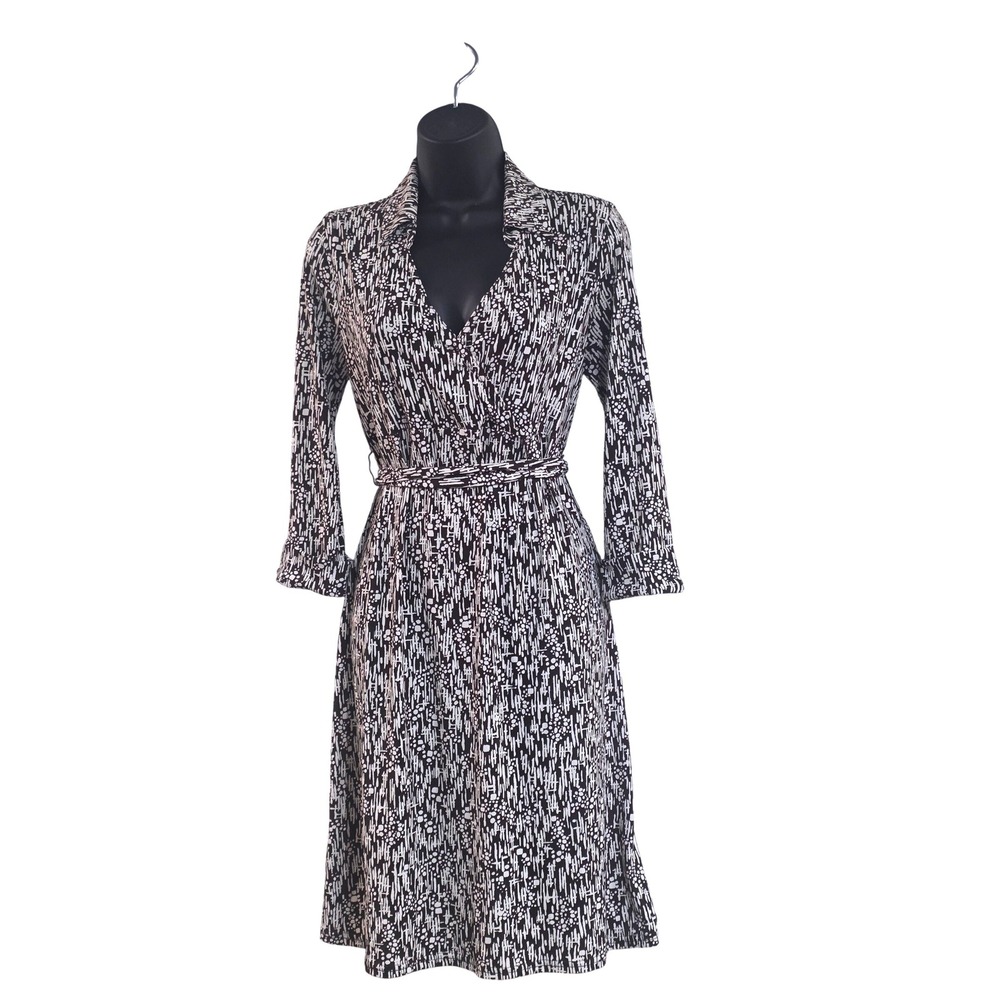 Motherhood Maternity Dress Small Black White Abstract Geometric Wrap Tie Waist